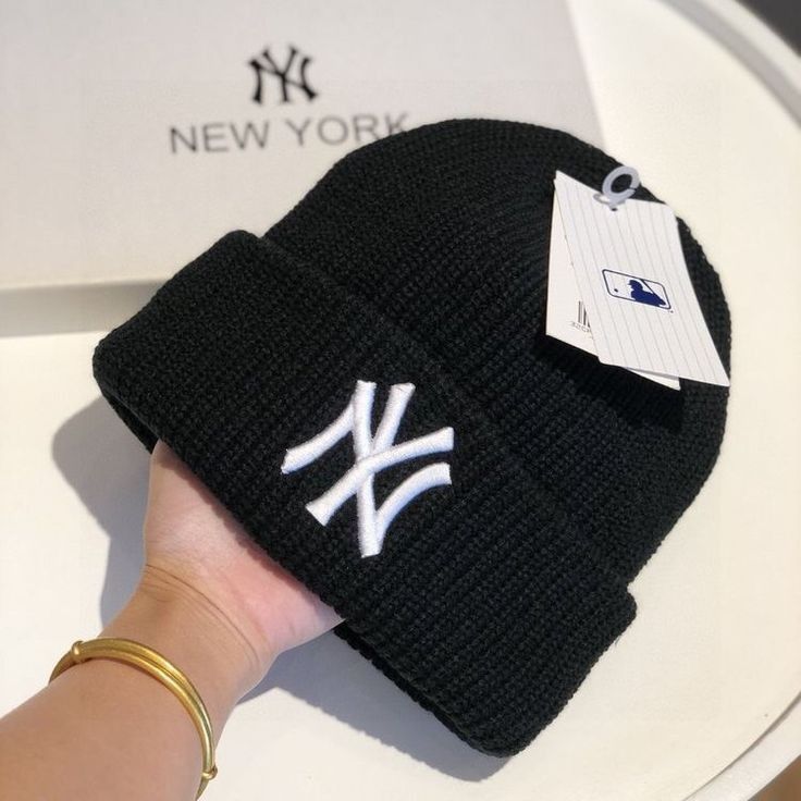 NY Inspired Premium Knit Winter Beanie – Unisex Warm Street Style Cap (Black Edition)
